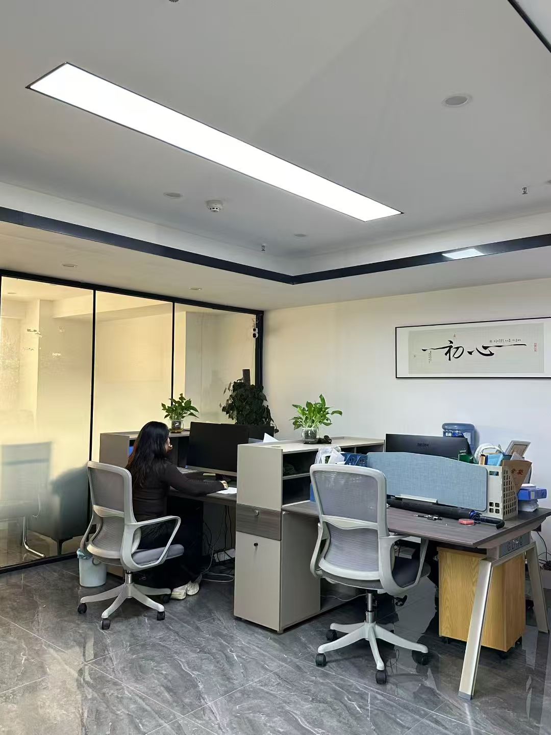 昆明注册公司选初见企服，专业代办更省心，全程无需跑腿